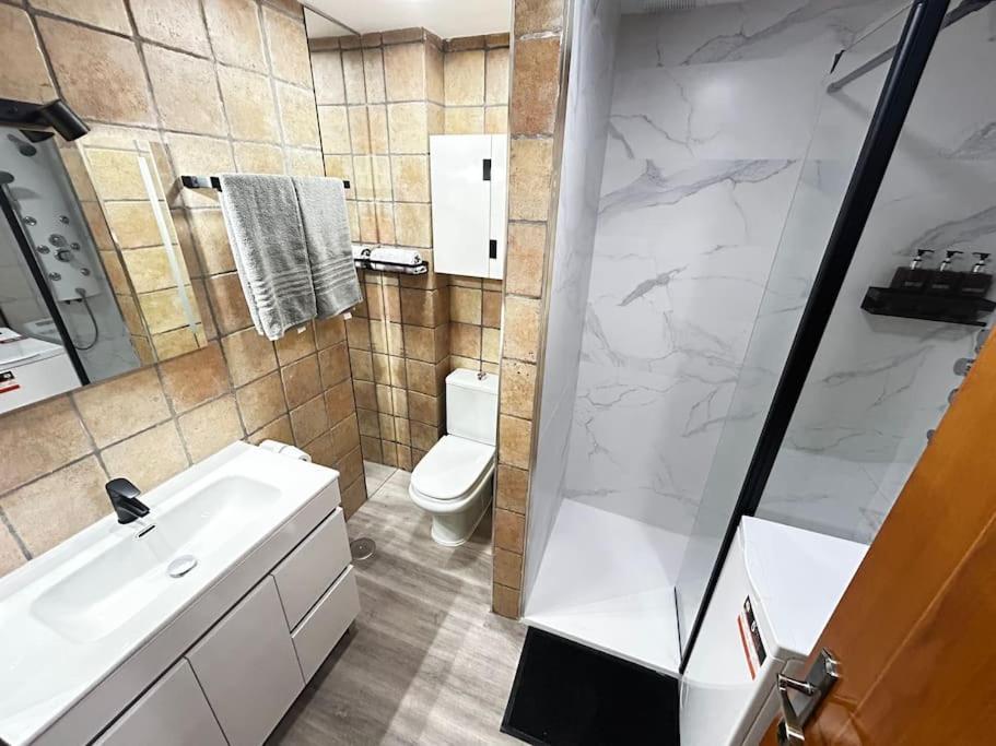 Apartamento Amueblado En El Centro De Madrid Bagian luar foto