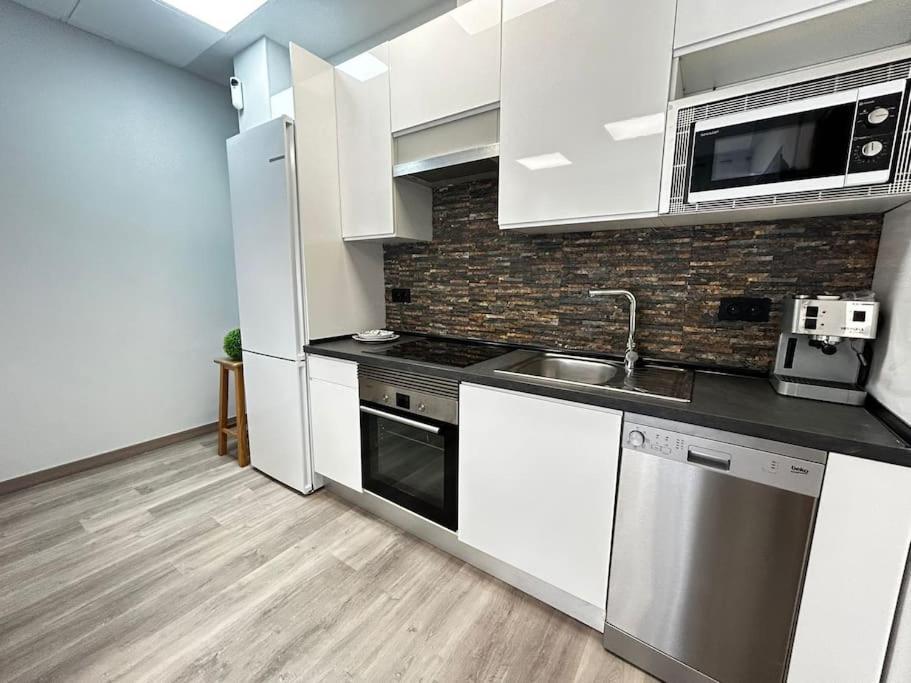 Apartamento Amueblado En El Centro De Madrid Bagian luar foto