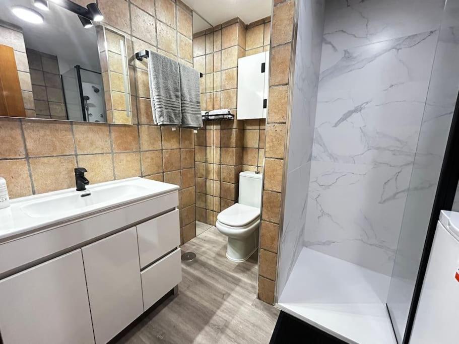 Apartamento Amueblado En El Centro De Madrid Bagian luar foto