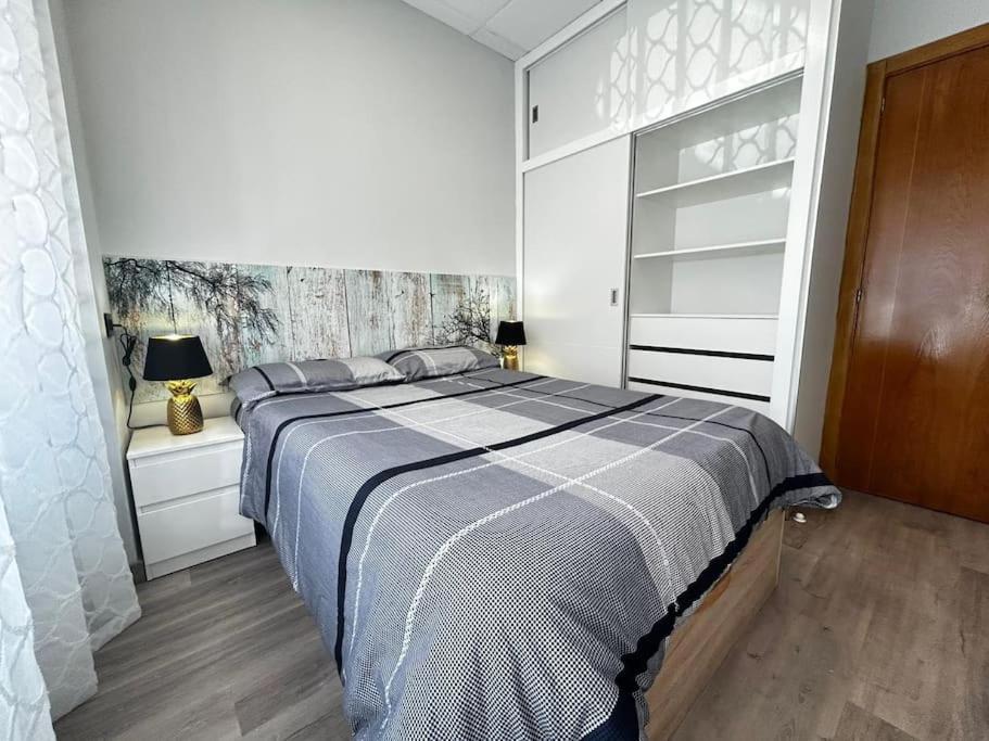 Apartamento Amueblado En El Centro De Madrid Bagian luar foto