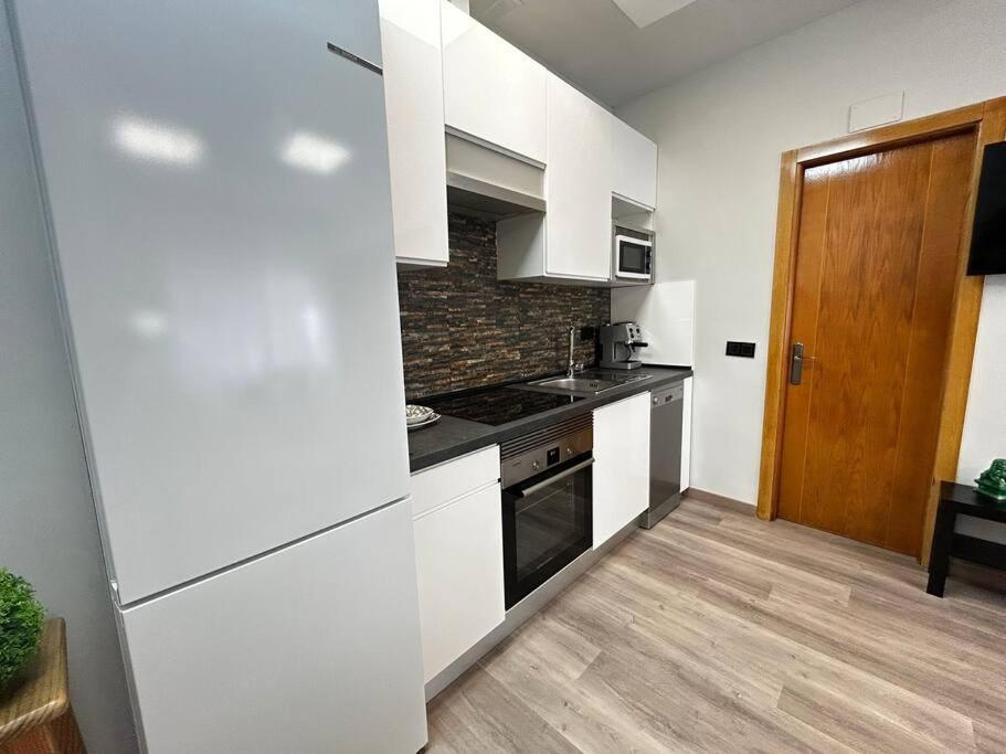 Apartamento Amueblado En El Centro De Madrid Bagian luar foto