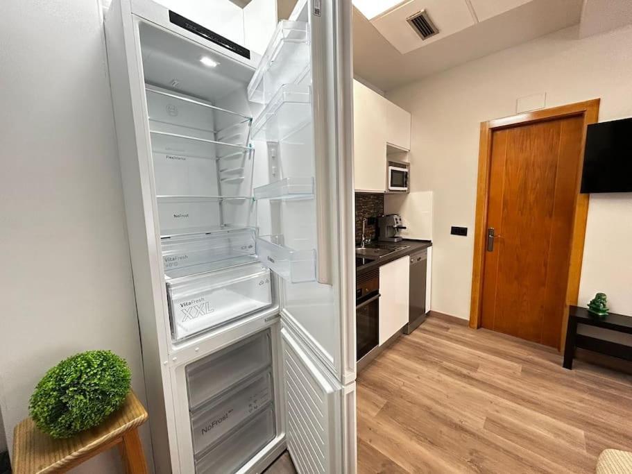 Apartamento Amueblado En El Centro De Madrid Bagian luar foto
